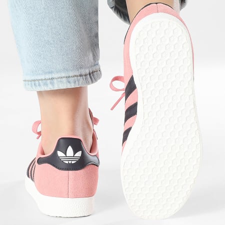 Adidas Originals - Baskets Femme Gazelle JH5388 Glow Pink Aurora Black Core White