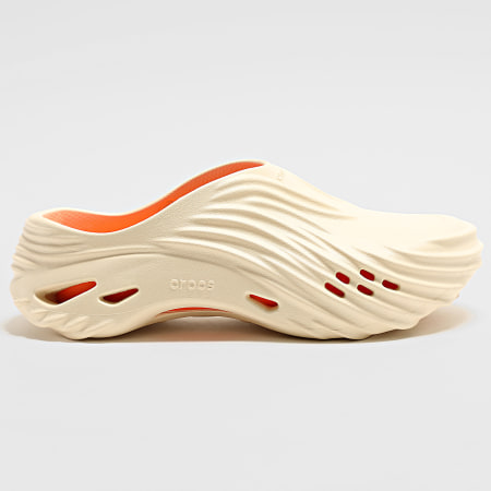 Crocs - Claquettes Echo Wave Beige