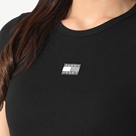 Tommy Jeans - Tee Shirt Slim Femme Badge 7881 Noir