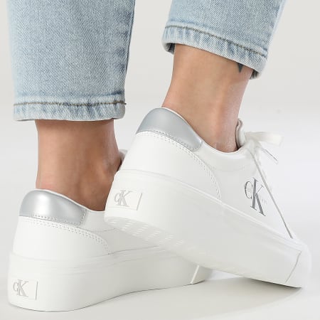 Tommy Jeans - Baskets Femme Vulc Flatf Leather Silver Logo Tag 1877 Bright White Silver