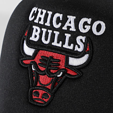 Mitchell and Ness - Casquette Trucker Hidden Chicago Bulls HT11408 Noir Gris
