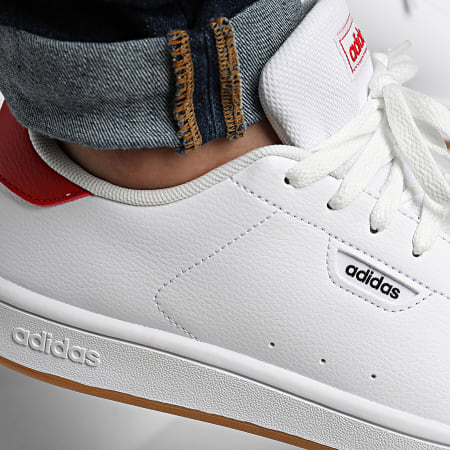 Adidas Sportswear - Baskets Urban Court JQ0522 Footwear White Core Black Better Scarlet