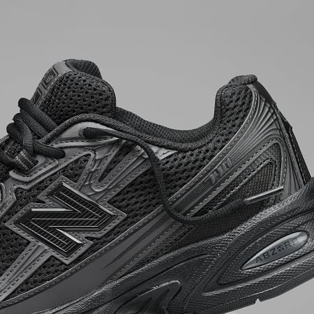 New Balance - Baskets 740 Black Cement
