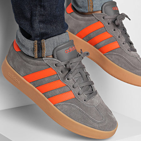 Adidas Sportswear - Baskets Barreda JR3904 Charcoal Impact Orange Gum