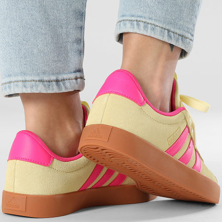 Adidas Sportswear - Baskets Femme VL Court 3.0 JR8649 Powder Yellow Shock Pink Gold Metallic