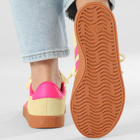 Adidas Sportswear - Baskets Femme VL Court 3.0 JR8649 Powder Yellow Shock Pink Gold Metallic