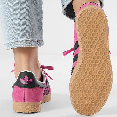 Adidas Originals - Gazelle Zapatillas Mujer JS1382 Semi Lucid Fucsia Core Black Footwear White