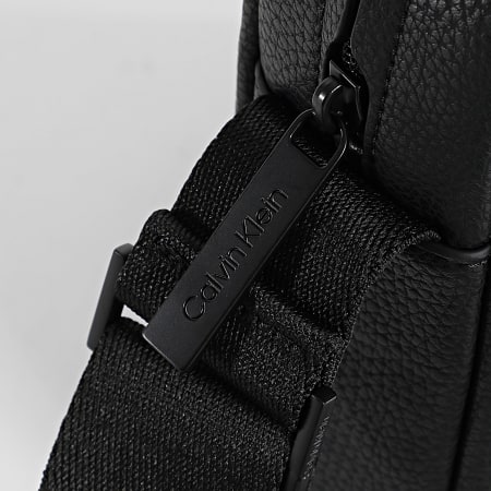 Calvin Klein - Sacoche Must Reporter LV04D3083G Noir