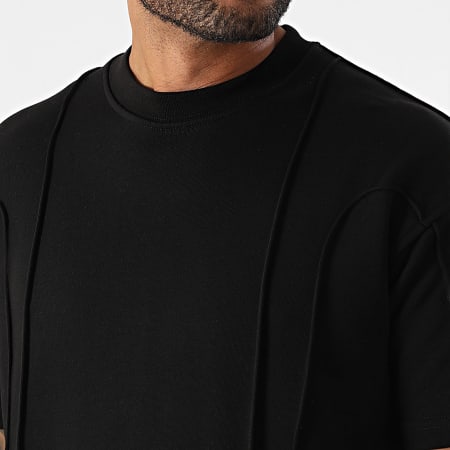 Classic Series - 109 Conjunto de camiseta negra y pantalón de chándal