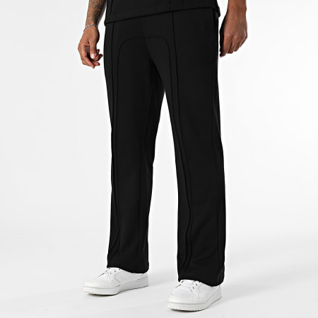 Classic Series - 109 Conjunto de camiseta negra y pantalón de chándal