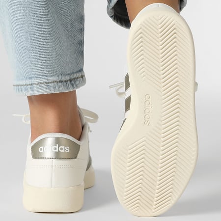 Adidas Sportswear - Baskets Femme Breaknet 3.0 JR3561 Core White Cyber Metallic Off White