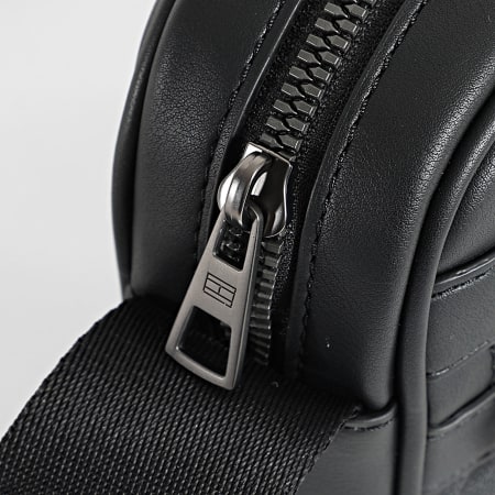 Tommy Hilfiger - Sacoche Monogram Reporter 3494 Noir