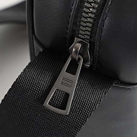 Tommy Hilfiger - Sacoche Monogram Mini Reporter 3493 Noir