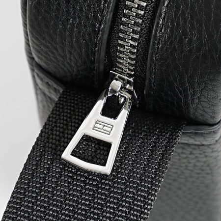 Tommy Hilfiger - Sacoche Central Mini Reporter 3486 Noir