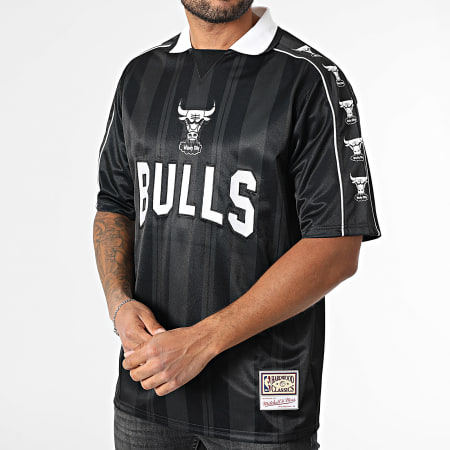 Mitchell and Ness - Stripe T-shirt NBA Striker Chicago Bulls TP10122 Zwart Bruin
