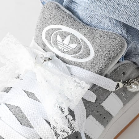 Adidas Originals - Baskets Femme Campus 00s HQ6507 Grey Three Footwear White x Superlaced SuperJewels
