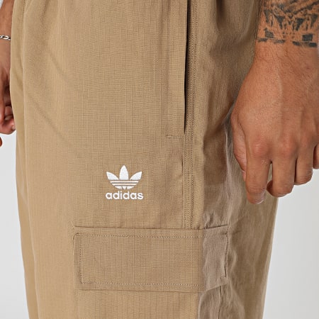Adidas Originals - JX3912 Pantalón Cargo Essential Camel