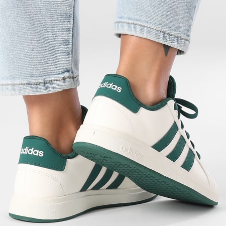 Adidas Sportswear - Baskets Femme Grand Court 2.0 K JQ0704 Off White Core Green Core Black