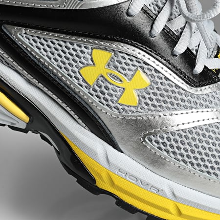 Under Armour - Baskets UA HOVR Apparition 3027595 Grey Black