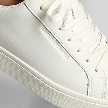 Armani Exchange - Baskets XM000141-AF11912 Off White Deep Navy