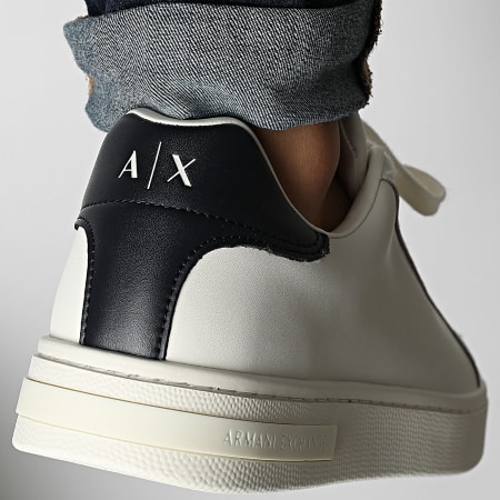 Armani Exchange - Baskets XM000141-AF11912 Off White Deep Navy