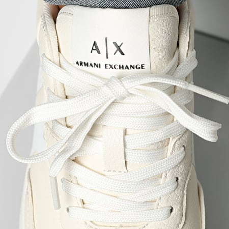 Armani Exchange - Baskets XM001683 Off White Black
