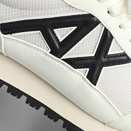 Armani Exchange - Baskets XM001960 Off White Deep Navy