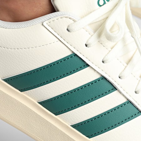 Adidas Sportswear - Baskets Grand Court 2.0 JS1736 Off White Core Green Tent Green