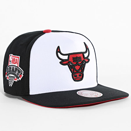 Mitchell and Ness - Casquette Snapback Chicago Bulls HP13210-CBU Blanc Noir