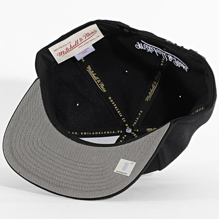 Mitchell and Ness - Casquette Snapback San Antonio Spurs HHSS3256-SAS Noir