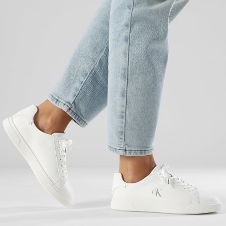 Calvin Klein - Mujer Low Pro Cups Piel 2823 Zapatillas Triple Blanco Brillante