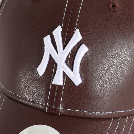 New Era - Casquette Simili Cuir Femme 9Forty NY Yankees 60691325 Marron