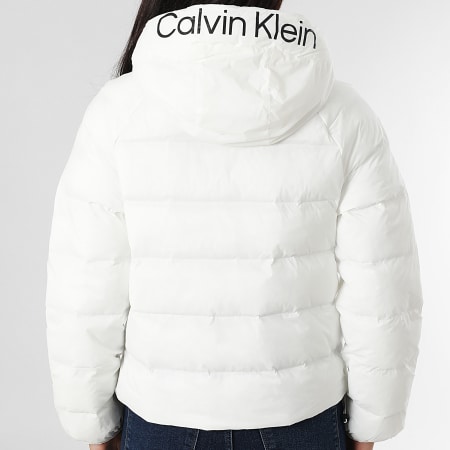 Calvin Klein - Consolador con capucha y cremallera para mujer 7C521 Blanco