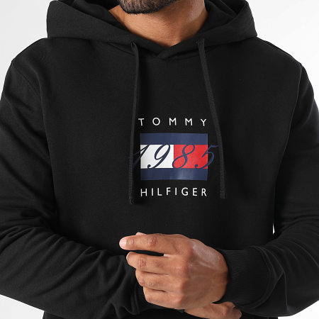 Tommy Hilfiger - Sweat Capuche Linear Flag Graphic 1332 Noir