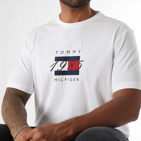 Tommy Hilfiger - Tee Shirt Linear Flag 1338 Blanc