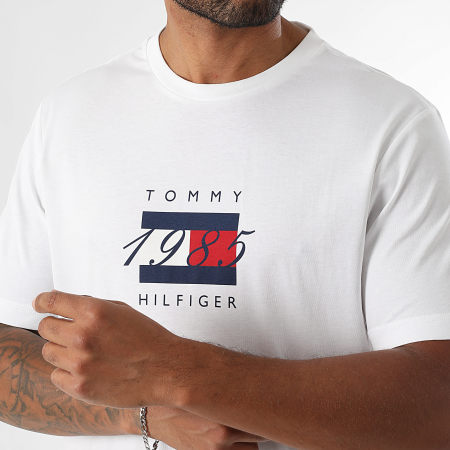 Tommy Hilfiger - Tee Shirt Linear Flag 1338 Blanc