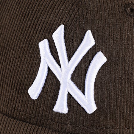 New Era - Casquette Velours Côtelé 9Forty NY Yankees 70956616 Marron