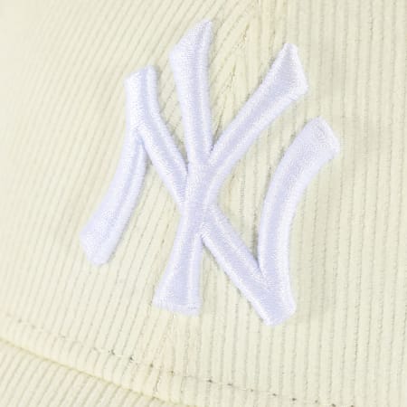 New Era - Casquette Velours Côtelé 9Forty NY Yankees 70957091 Ecru