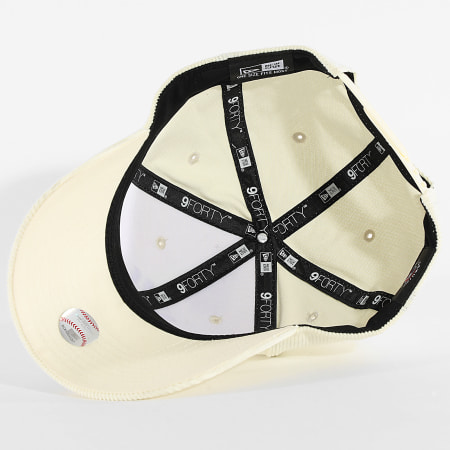 New Era - Casquette Velours Côtelé 9Forty NY Yankees 70957091 Ecru
