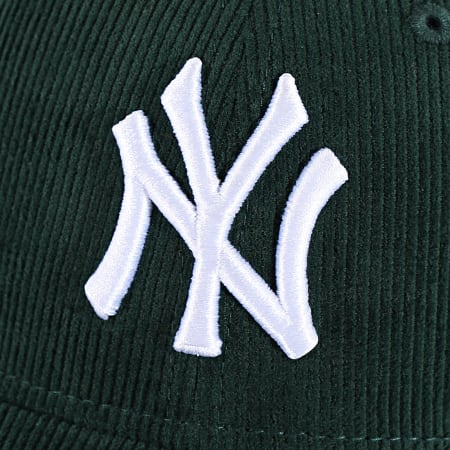 New Era - Casquette Velours Côtelé 9Forty NY Yankees 70957093 Vert Foncé