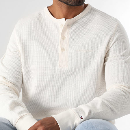 Tommy Jeans - Tee Shirt Manches Longues Slim Waffle Script Henley 1812 Beige Clair