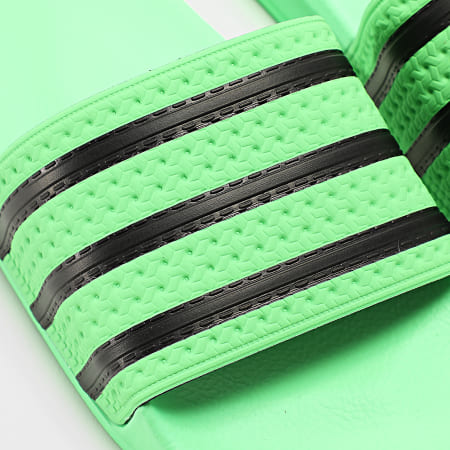 Adidas Originals - Claquettes Adilette JR3621 Vert Clair