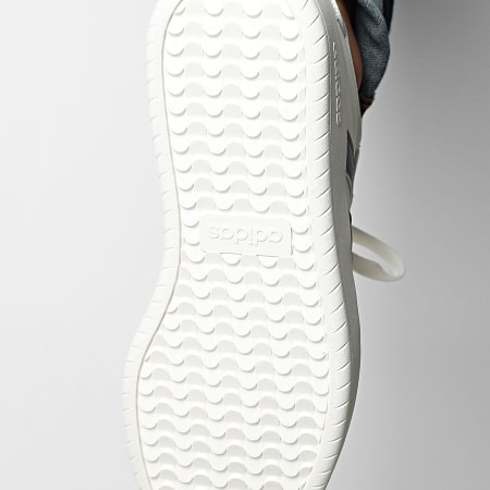 Adidas Sportswear - Baskets Barreda JR1318 Off White Preloved Ink Grey One