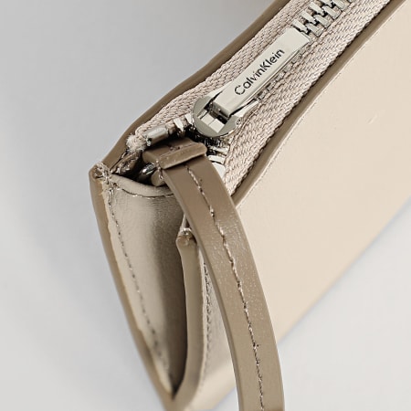 Calvin Klein - Cartera de mujer 090G Beige
