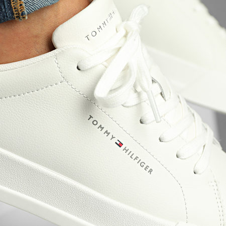 Tommy Hilfiger - Baskets Court Leather Detail Essential 5367 Ecru Army Green