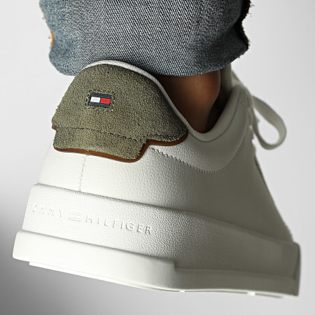 Tommy Hilfiger - Baskets Court Leather Detail Essential 5367 Ecru Army Green