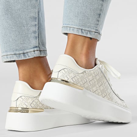 Tommy Hilfiger - Baskets Femme Monogram Platform 9155 Ivory Silk
