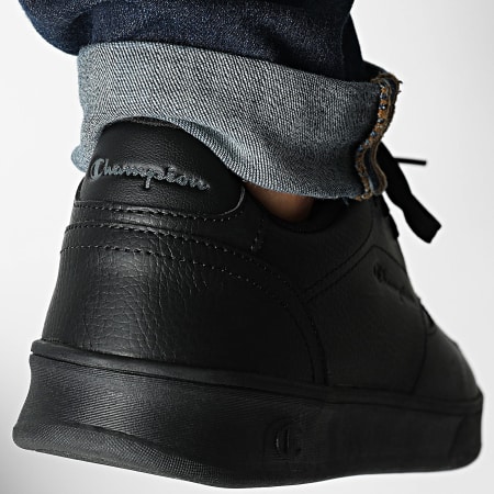 Champion - Baskets Newman S22470 Triple Black