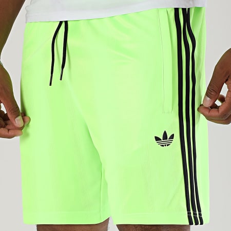 Adidas Originals - Short Jogging A Bandes Jacquard JW5928 Vert Fluo