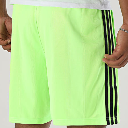 Adidas Originals - Short Jogging A Bandes Jacquard JW5928 Vert Fluo